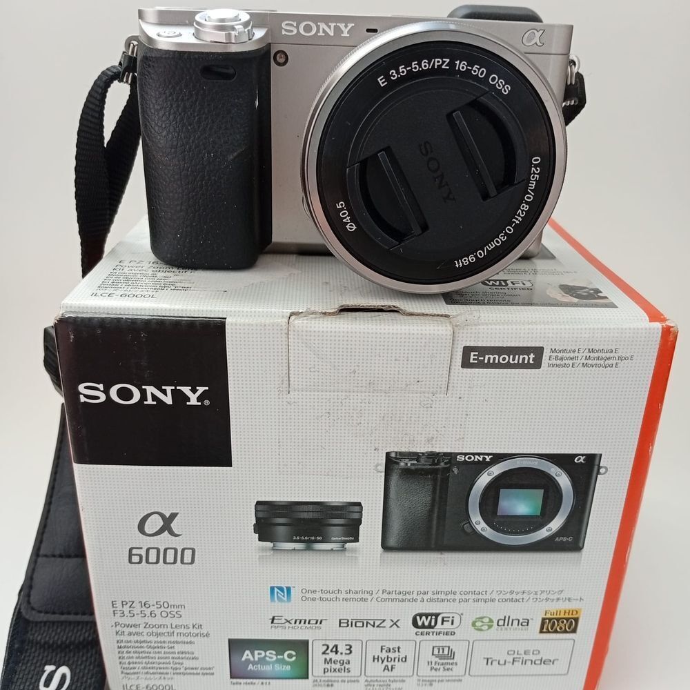 🔥Sony Alpha 6000 Silver Camera - Picture 2 of 11